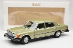 Mercedes 450 SEL W116 J.R. Ewing Dallas Srebrno-Zielony Norev 1:18 183975 Metal — zdjęcie 8 z 8