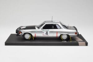 Mercedes 450 SLC 5.0 C107 #4 B. Waldegard / H. Thorszelius Rally Bandama 1979 Minichamps 1:18 107793204 Żywica — zdjęcie 3 z 6