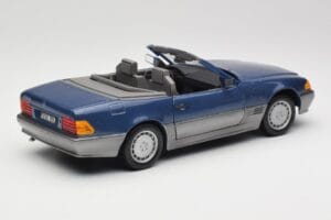 Mercedes SL 500 R129 Nautic Blue Metallic Revell 1:18 8081 Metal — zdjęcie 3 z 8