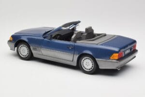 Mercedes SL 500 R129 Nautic Blue Metallic Revell 1:18 8081 Metal — zdjęcie 7 z 8