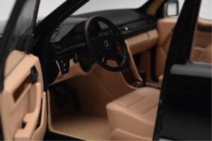 Mercedes 500E W124 Czarny Edycja Limitowana Norev 1:18 183949 Metal — zdjęcie 11 z 12