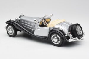 Mercedes 500K Roadster Srebrny Bburago 1:18 3020-M1 Metal — zdjęcie 5 z 8