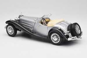 Mercedes 500K Roadster Srebrny Bburago 1:18 3020-M1 Metal — zdjęcie 7 z 8