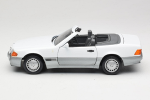 Mercedes 500 SL R129 Biały Roadtough 1:18 92048 Metal — zdjęcie 4 z 8