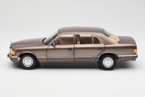 Mercedes 560 SEL W126 Impala Brązowy Edycja Dealerska Norev 1:18 B66040646 Metal — zdjęcie 4 z 8
