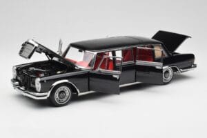 Mercedes 600 Pullman W100 Czarny NZG 1:18 1071/50 Metal — zdjęcie 2 z 8