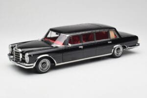 Mercedes 600 Pullman W100 Czarny NZG 1:18 1071/50 Metal