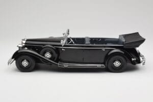 Mercedes 770 W150 Czarny MCG 1:18 MCG18207 Metal — zdjęcie 3 z 6