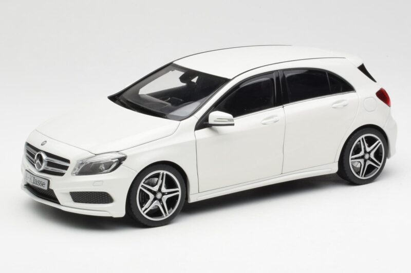 Mercedes A-Class W176 Cirrus Biały Norev 1:18 B66960126 Metal