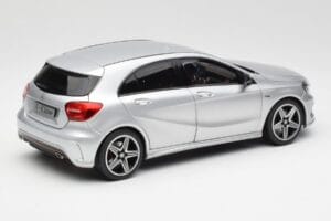 Mercedes A-Class W176 Polar Srebrny Norev 1:18 B66960139 Metal — zdjęcie 3 z 8