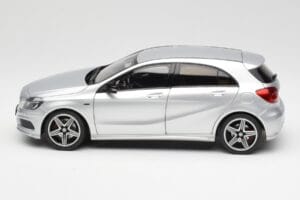 Mercedes A-Class W176 Polar Srebrny Norev 1:18 B66960139 Metal — zdjęcie 4 z 8