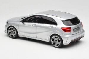 Mercedes A-Class W176 Polar Srebrny Norev 1:18 B66960139 Metal — zdjęcie 7 z 8