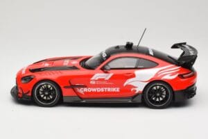 Mercedes AMG GT C190 Black Series Safety Car F1 2022 Minichamps 1:18 155032090 Metal — zdjęcie 3 z 6