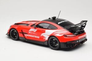 Mercedes AMG GT C190 Black Series Safety Car F1 2022 Minichamps 1:18 155032090 Metal — zdjęcie 5 z 6