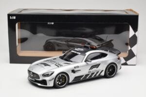 Mercedes AMG GT R C190 Safety Car F1 2019 Minichamps 1:18 155036090 Metal — zdjęcie 6 z 6