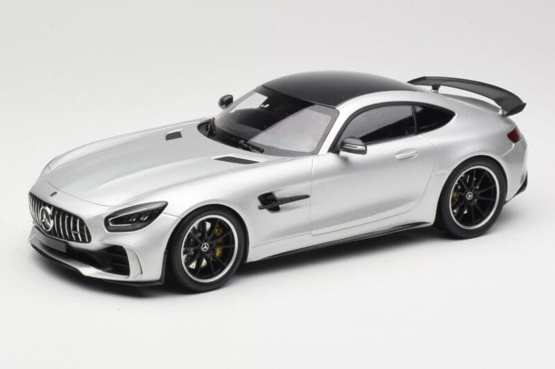 Mercedes AMG GT R C190 Srebrny Minichamps 1:18 155036025 Metal