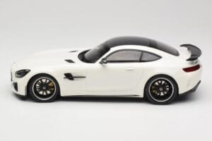 Mercedes AMG GT R C190 Biały Metalik Minichamps 1:18 155036028 Metal — zdjęcie 3 z 6