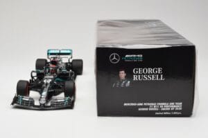 Mercedes AMG Petronas W11 #63 G. Russell Sakhir GP 2020 Minichamps 1:18 110201663 Metal — zdjęcie 6 z 6