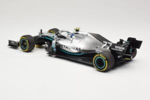 Mercedes AMG Petronas Motorsport W10 #77 V. Bottas 2nd Place Chinese GP 2019 Minichamps 1:18 110190377 Metal — zdjęcie 5 z 6