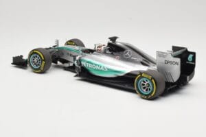 Mercedes AMG Petronas W06 Hybrid #44 L. Hamilton F1 World Champion 2015 Minichamps 1:18 186150044 Metal — zdjęcie 5 z 6