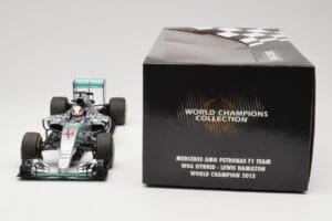 Mercedes AMG Petronas W06 Hybrid #44 L. Hamilton F1 World Champion 2015 Minichamps 1:18 186150044 Metal — zdjęcie 6 z 6