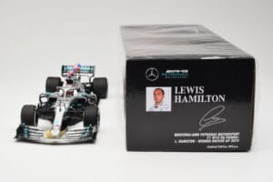 Mercedes AMG Petronas W10 #44 L. Hamilton Winner British GP 2019 Minichamps 1:18 110191044 Metal — zdjęcie 6 z 6