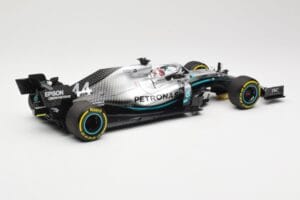 Mercedes AMG Petronas W10 #44 L. Hamilton Winner Chinese GP 2019 Minichamps 1:18 110190344 Metal — zdjęcie 2 z 6