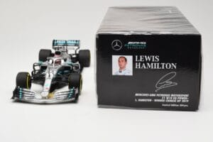 Mercedes AMG Petronas W10 #44 L. Hamilton Winner Chinese GP 2019 Minichamps 1:18 110190344 Metal — zdjęcie 6 z 6