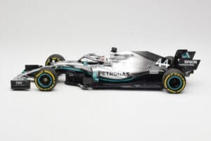 Mercedes AMG Petronas W10 #44 L. Hamilton F1 World Champion 2019 Minichamps 1:18 110190044 Metal — zdjęcie 3 z 6