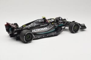 Mercedes AMG Petronas W14 E Performance #44 L. Hamilton Bahrain GP 2023 Minichamps 1:18 110230144 Metal — zdjęcie 2 z 6