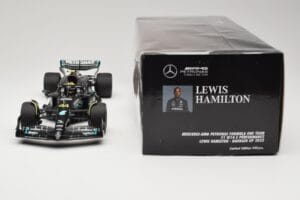 Mercedes AMG Petronas W14 E Performance #44 L. Hamilton Bahrain GP 2023 Minichamps 1:18 110230144 Metal — zdjęcie 6 z 6