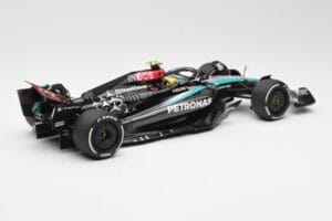 Mercedes AMG Petronas W15 E Performance #44 L. Hamilton 2024 Minichamps 1:18 110240144 Metal — zdjęcie 2 z 6