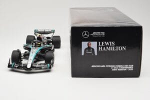 Mercedes AMG Petronas W15 E Performance #44 L. Hamilton 2024 Minichamps 1:18 110240144 Metal — zdjęcie 6 z 6