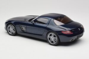 Mercedes SLS AMG C197 Blue Metallic Minichamps 1:18 180039021 Metal — zdjęcie 7 z 8