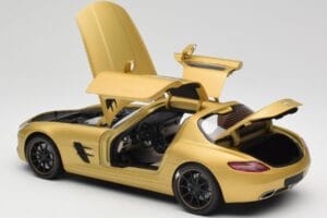 Mercedes AMG SLS C197 Złoty Minichamps 1:18 100039024 Metal — zdjęcie 5 z 8