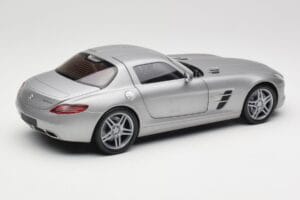 Mercedes AMG SLS C197 Grey Metallic Minichamps 1:18 100039025 Metal — zdjęcie 3 z 8