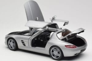 Mercedes AMG SLS C197 Grey Metallic Minichamps 1:18 100039025 Metal — zdjęcie 5 z 8