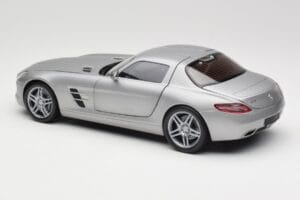 Mercedes AMG SLS C197 Grey Metallic Minichamps 1:18 100039025 Metal — zdjęcie 7 z 8