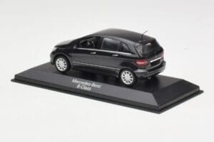 Mercedes B-Class W245 Cosmos Black Minichamps 1:43 B66962218 Metal — zdjęcie 3 z 4