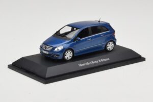 Mercedes B-Class W245 Lotus Blue Metallic Minichamps 1:43 B66962407 Metal — zdjęcie 2 z 4