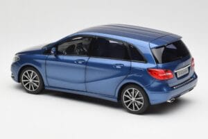 Mercedes B-Class W246 Lotus Niebieski Metalik Norev 1:18 B66961410 Metal — zdjęcie 7 z 8