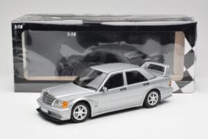 Mercedes 190E W201 2.5-16 EVO 2 Astral Srebrny Metallic Minichamps 1:18 155036101 Metal — zdjęcie 6 z 6