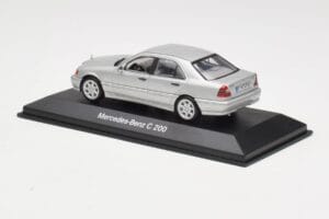 Mercedes C 200 W202 Iridium Silver Minichamps 1:43 B66040488 Metal — zdjęcie 3 z 4