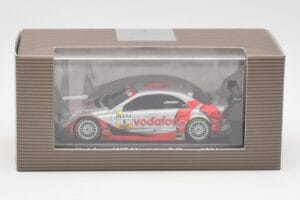 Mercedes C-Class C203 #1 Vodafone AMG B. Schneider DTM 2004 Minichamps 1:43 B66962207 Metal — zdjęcie 4 z 4