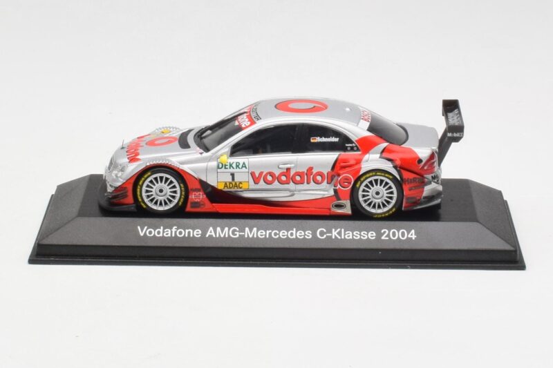 Mercedes C-Class C203 #1 Vodafone AMG B. Schneider DTM 2004 Minichamps 1:43 B66962207 Metal