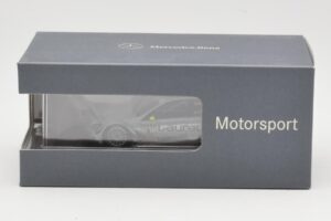 Mercedes C-Class C204 #8 R. Schumacher HWA DTM 2010 Minichamps 1:43 B66961414 Metal — zdjęcie 4 z 4