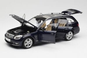 Mercedes C-Class S204 T-Modell Tanzanite Niebieski AUTOart 1:18 B66962352 Metal — zdjęcie 2 z 8