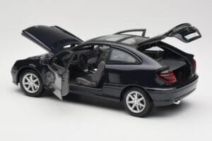 Mercedes C-Class Sports Coupe CL203 Niebieski Maisto 1:18 B66962124 Metal — zdjęcie 5 z 8