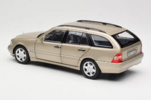 Mercedes C-Class T-Model W202 Smoke Silver Norev 1:18 183388 Metal — zdjęcie 7 z 8