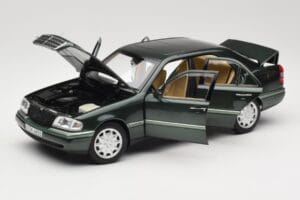 Mercedes C-Class W202 Malachite Green Norev 1:18 183372 Metal — zdjęcie 2 z 8